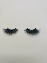 Load image into Gallery viewer, #ESMERALDA